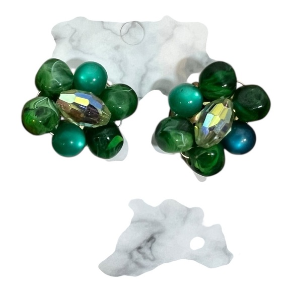 Jewelry - Green Beaded Clip-On Earrings